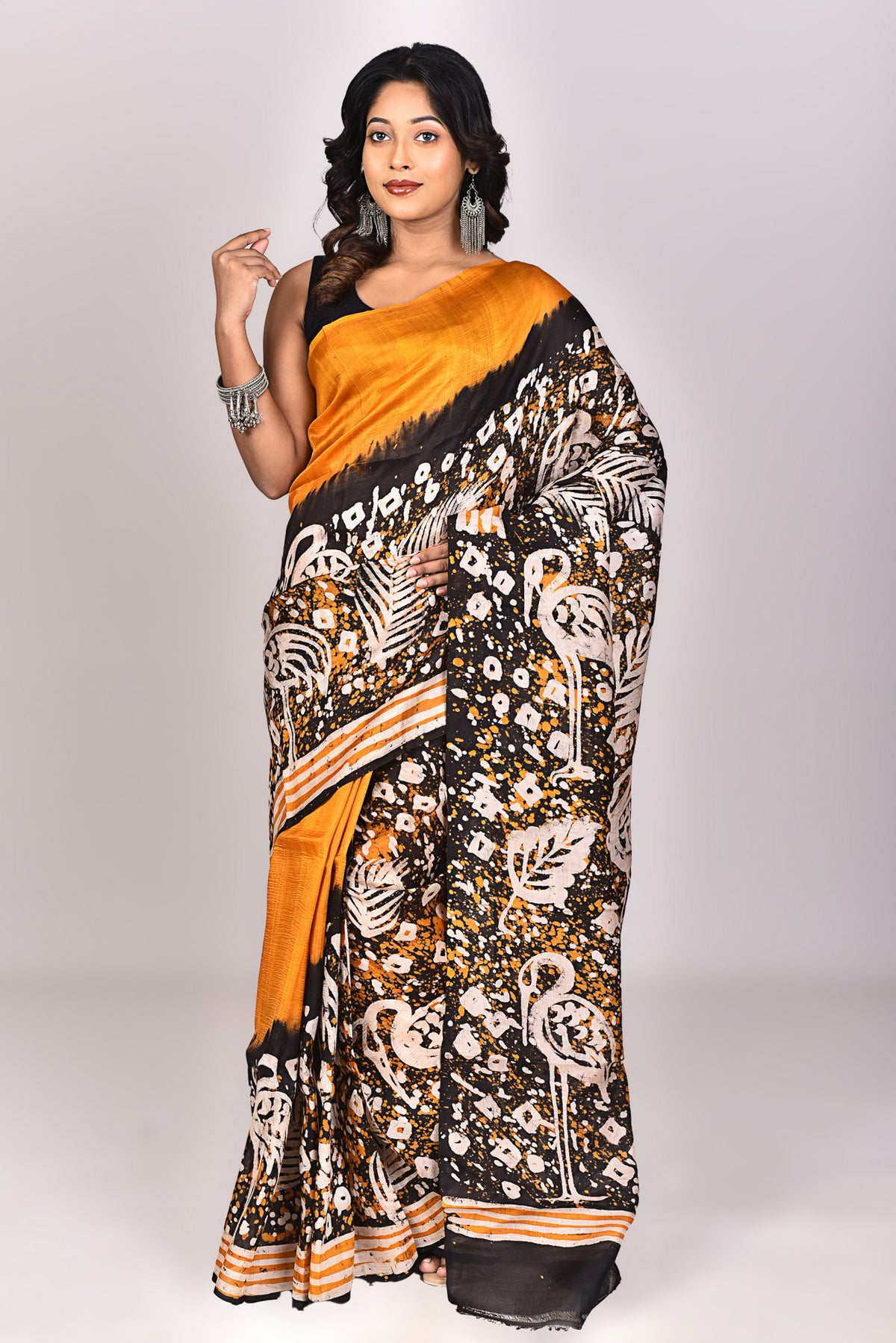 Women's Batik Silk Saree With Blouse Piece
