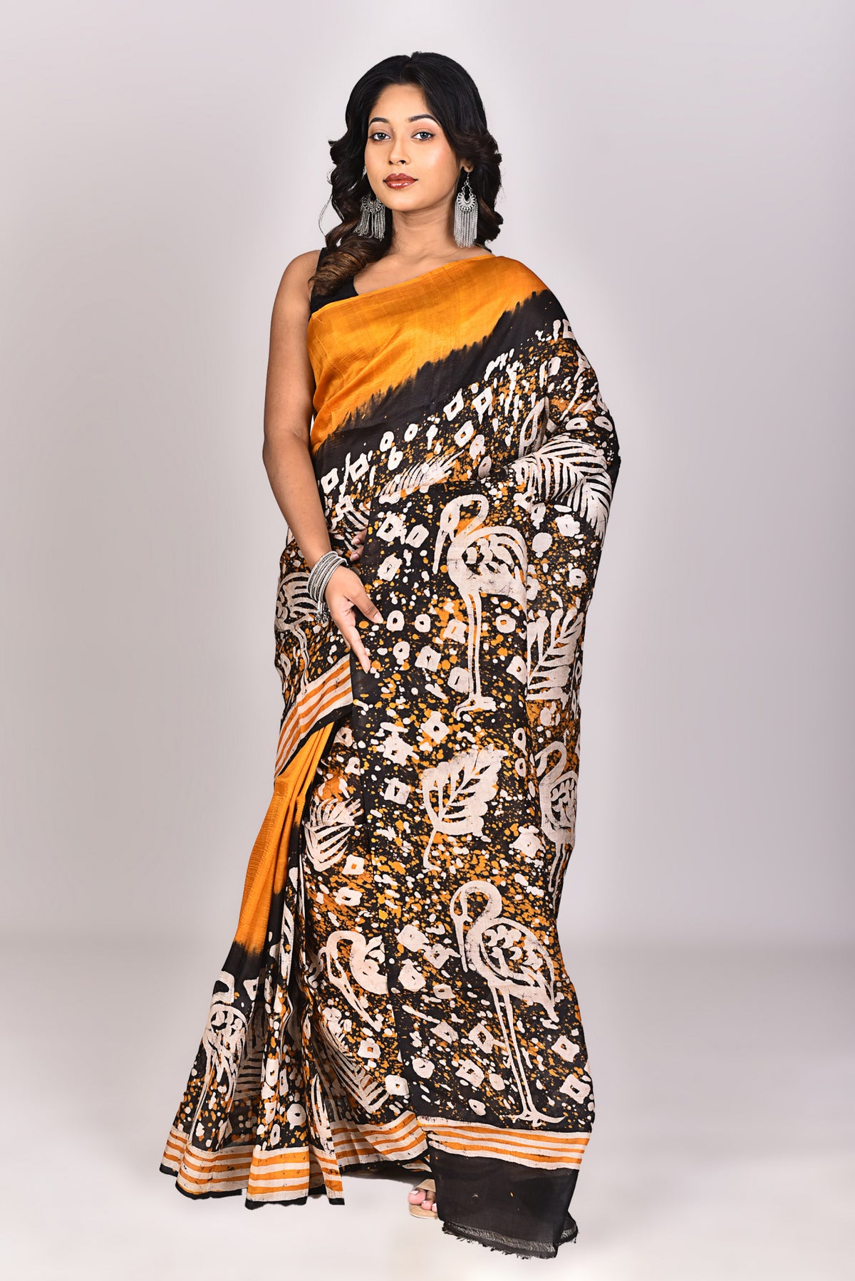 Women's Batik Silk Saree With Blouse Piece