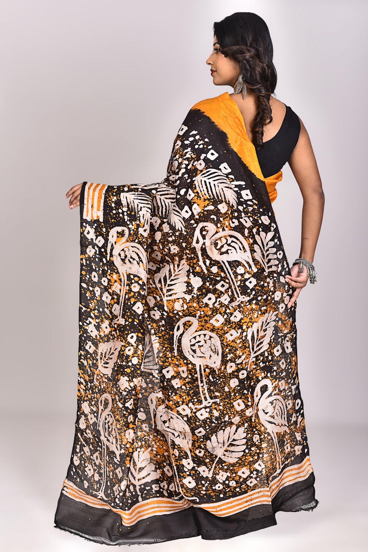 Women's Batik Silk Saree With Blouse Piece