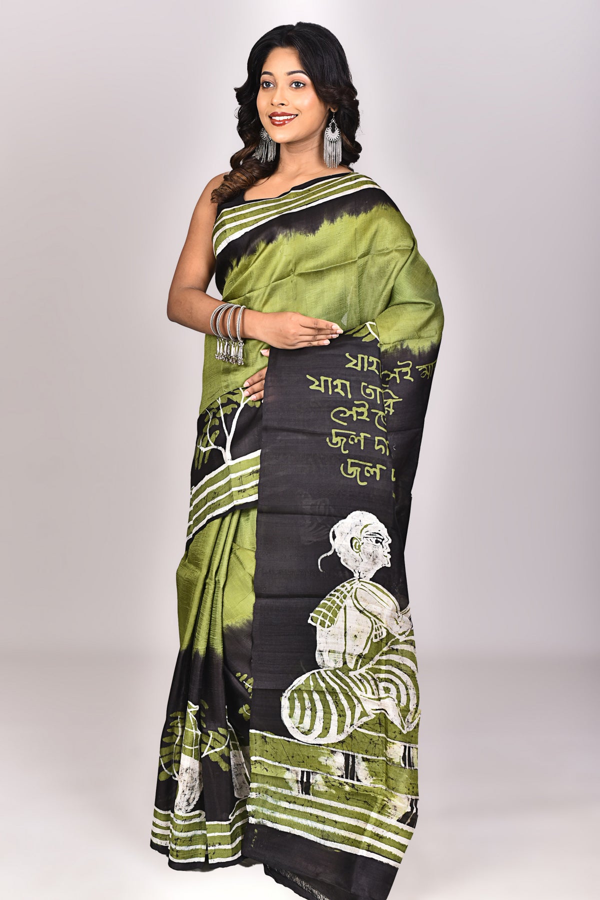 Women's Batik Silk Saree With Blouse Piece