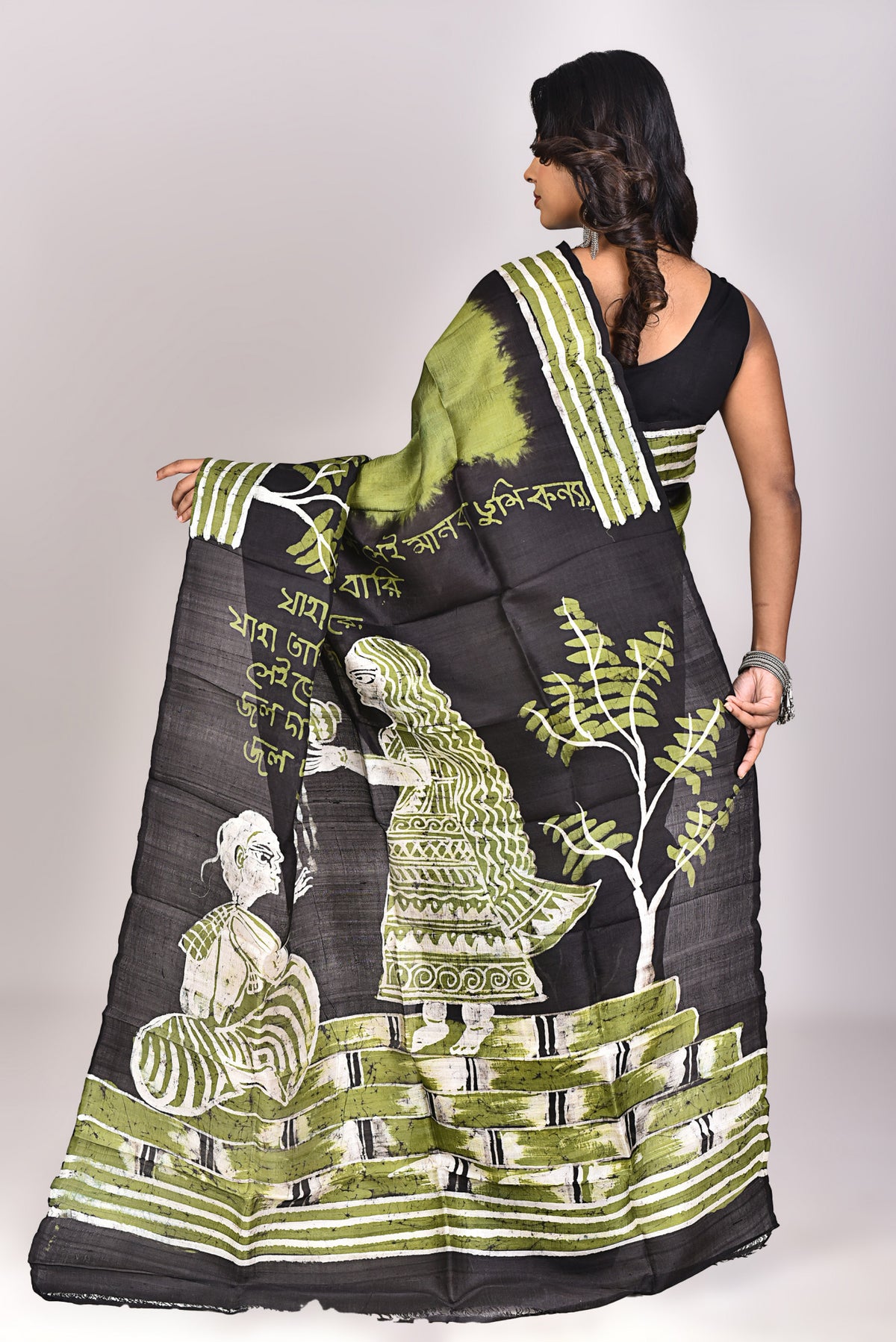 Women's Batik Silk Saree With Blouse Piece