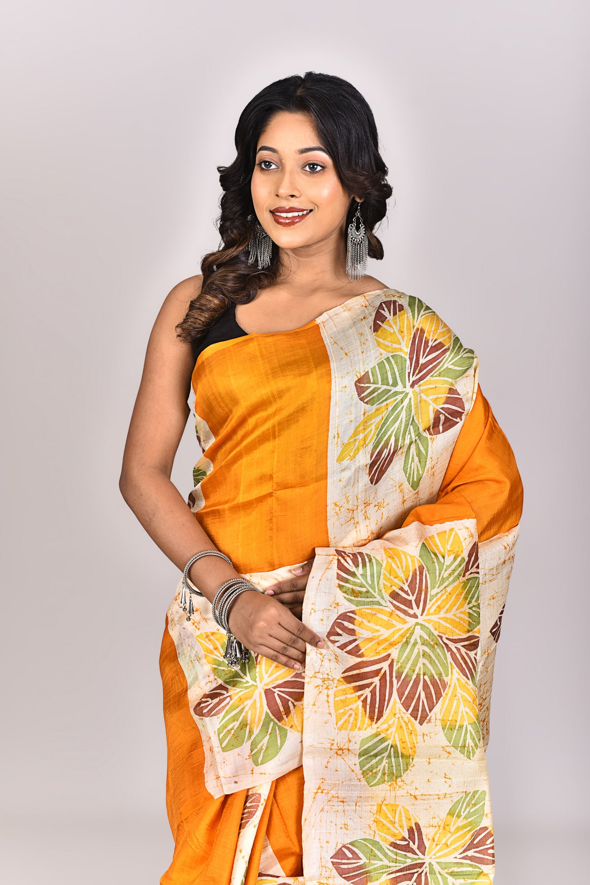 Women's Batik Silk Saree With Blouse Piece