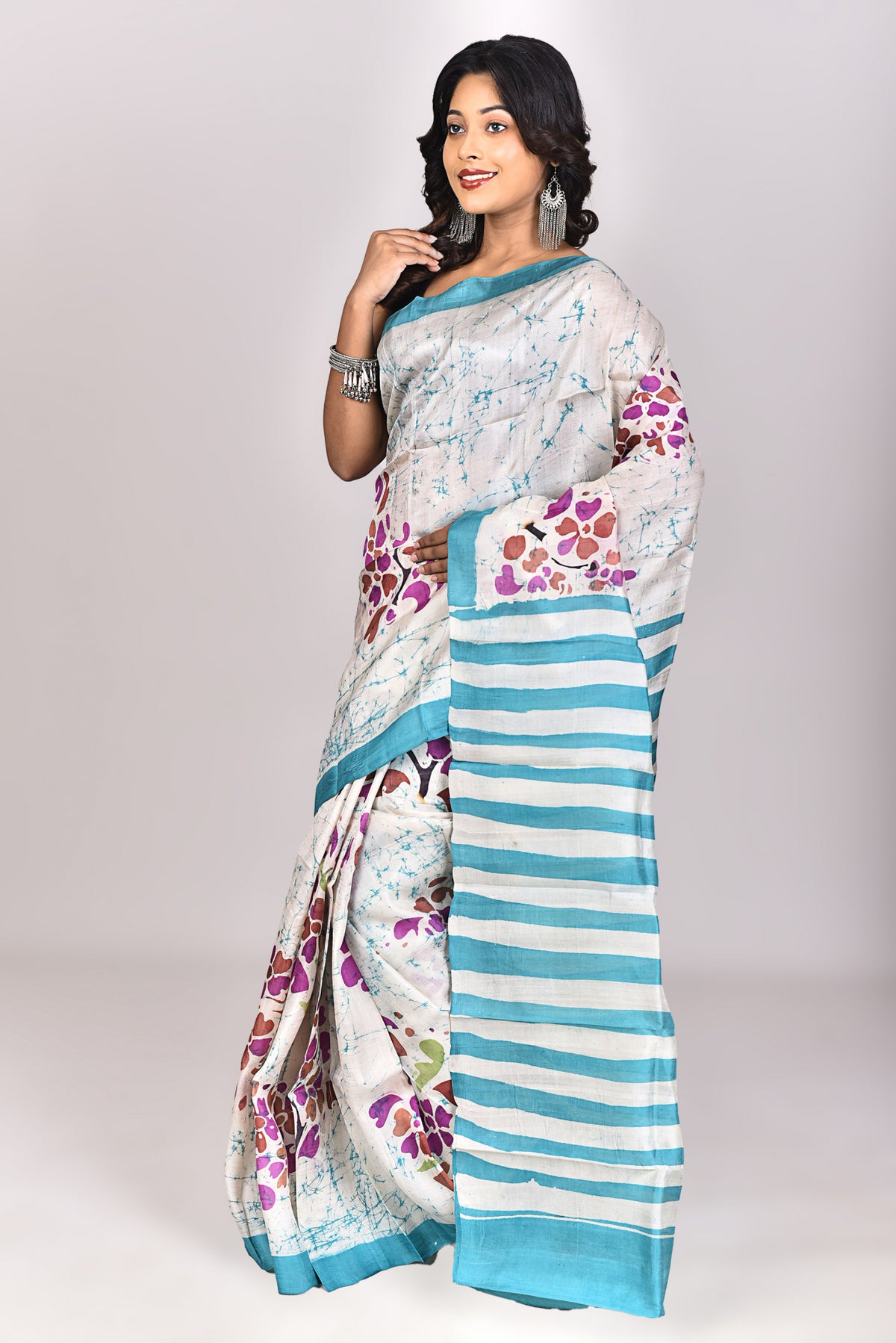 Women's Batik Silk Saree With Blouse Piece