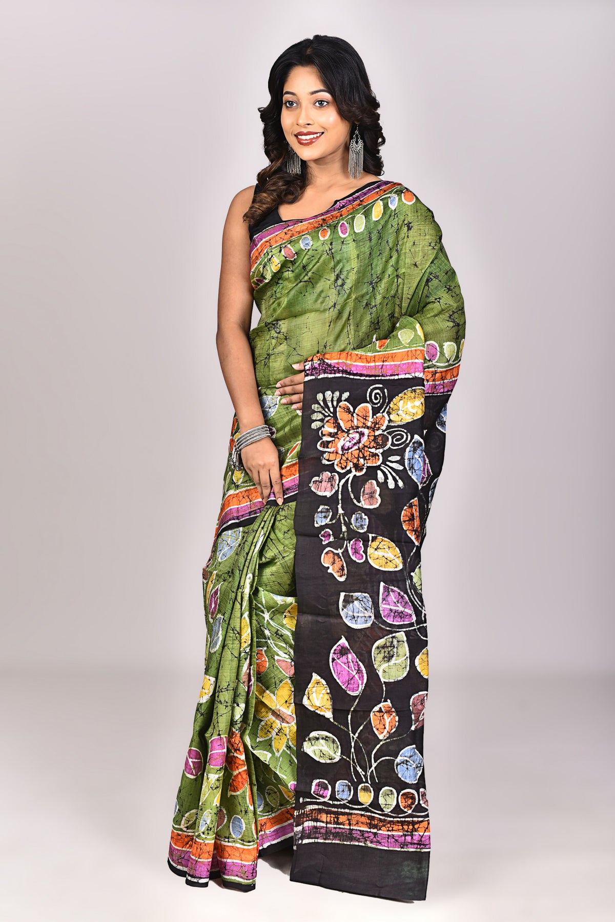 Women's Batik Silk Saree With Blouse Piece