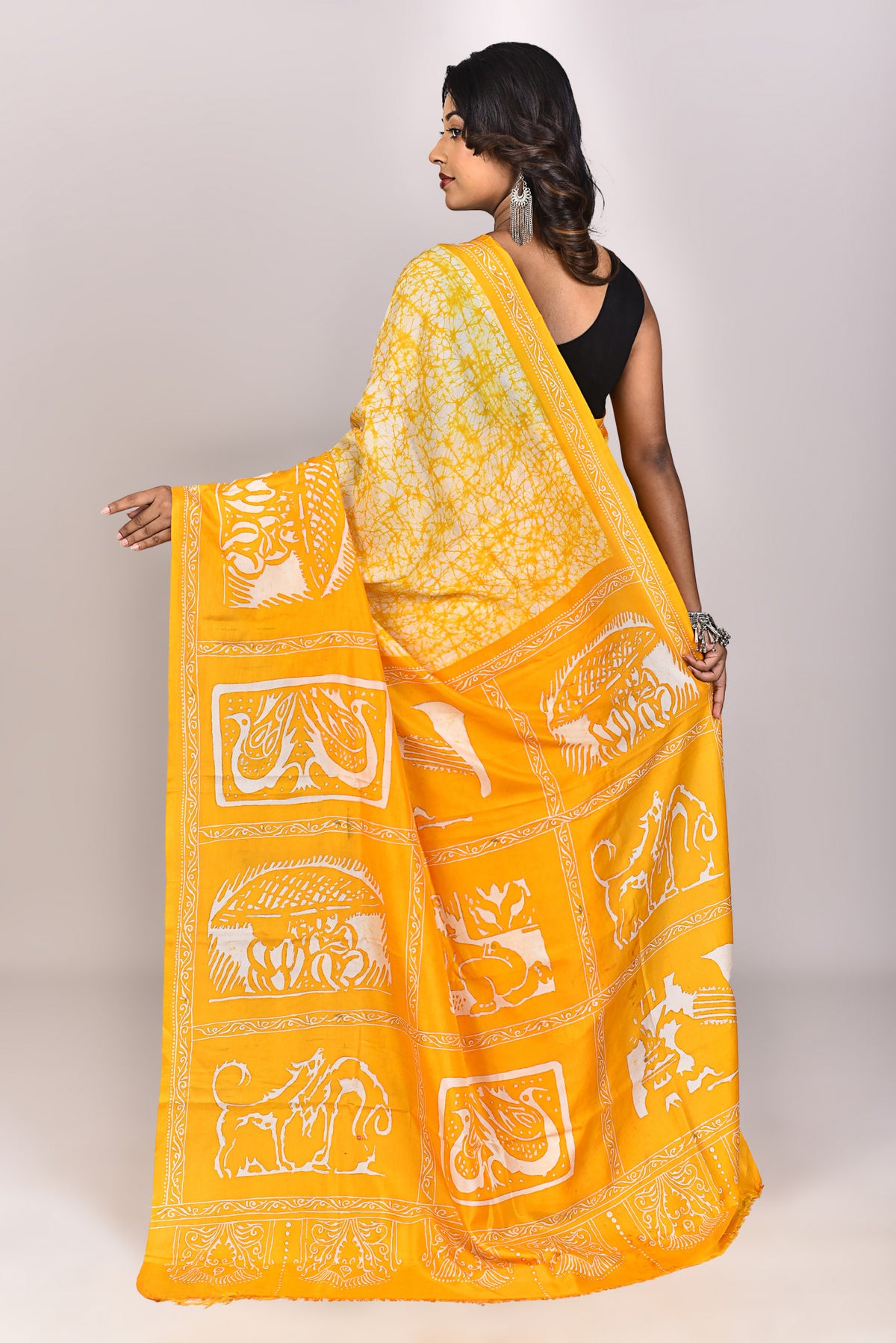 Women's Batik Silk Saree With Blouse Piece