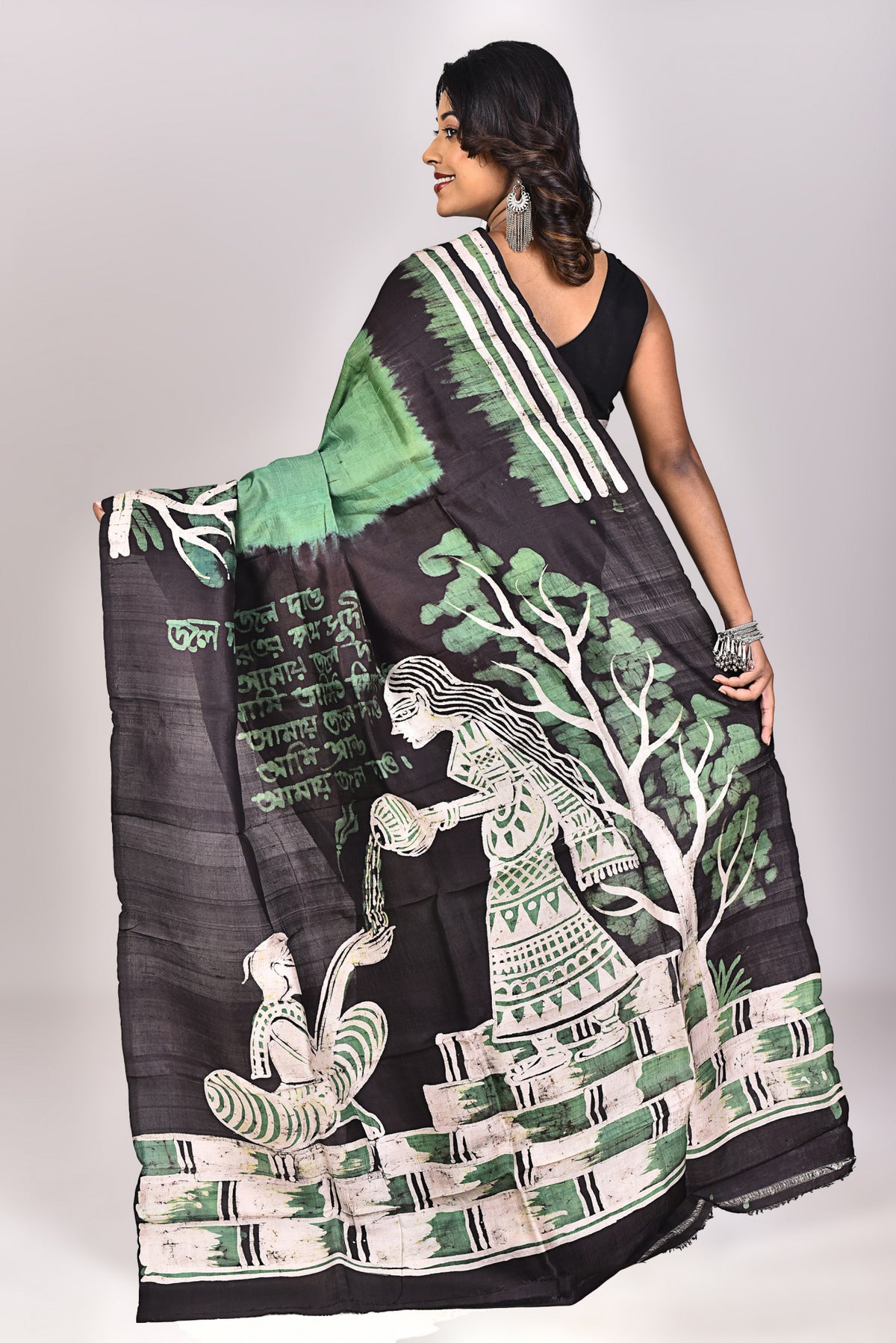 Women's Batik Silk Saree With Blouse Piece
