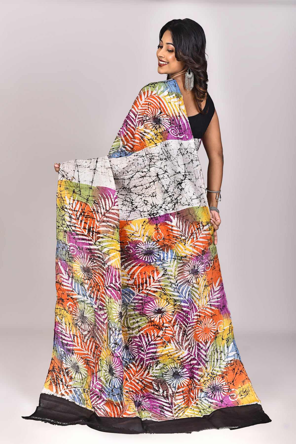 Women's Batik Silk Saree With Blouse Piece