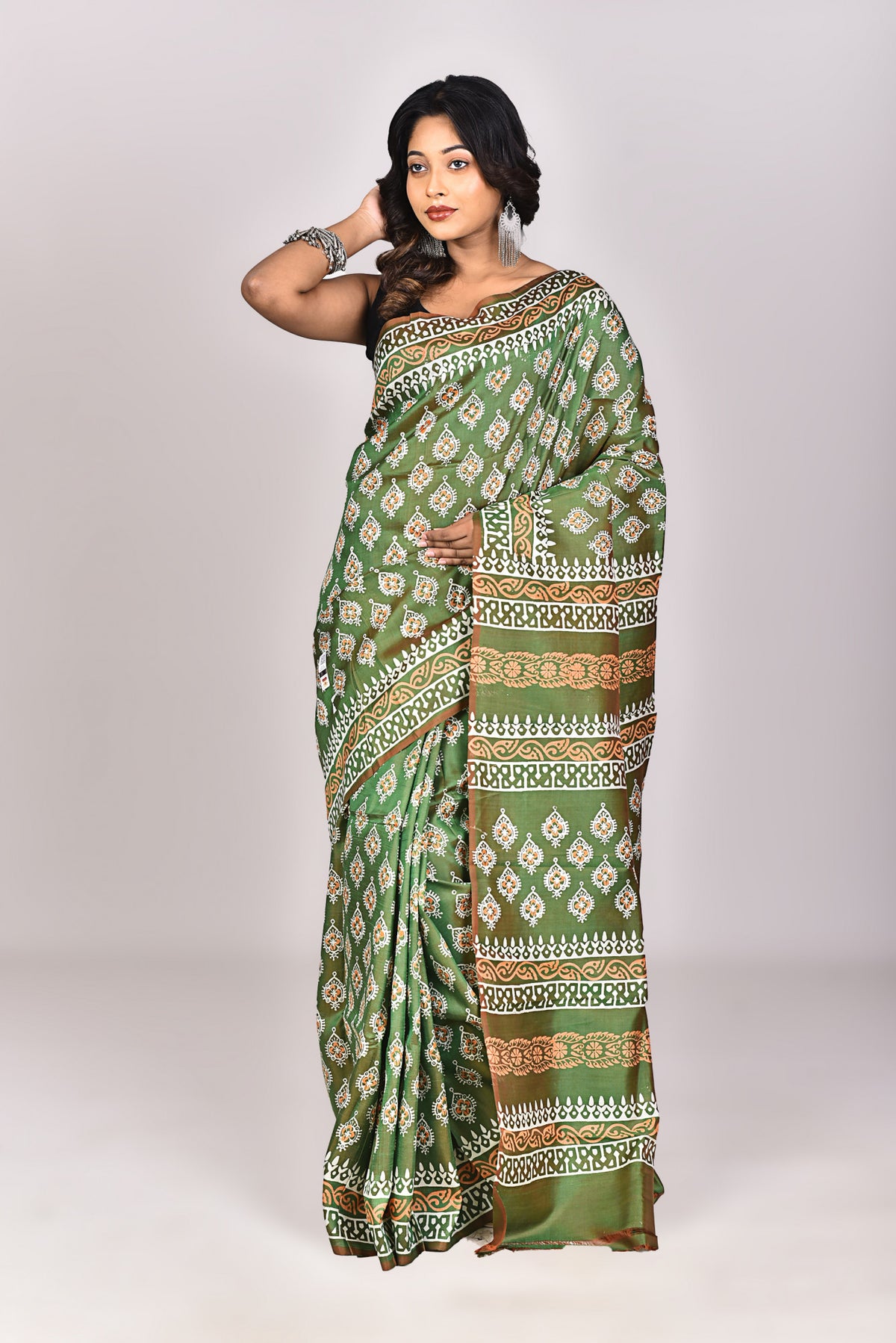 Women's Katan Silk Block Saree With Blouse Piece