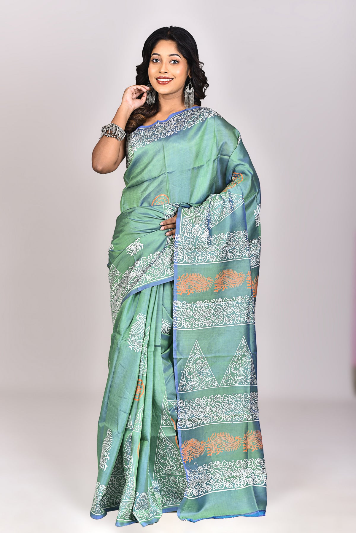 Women's Katan Silk Block Saree With Blouse Piece