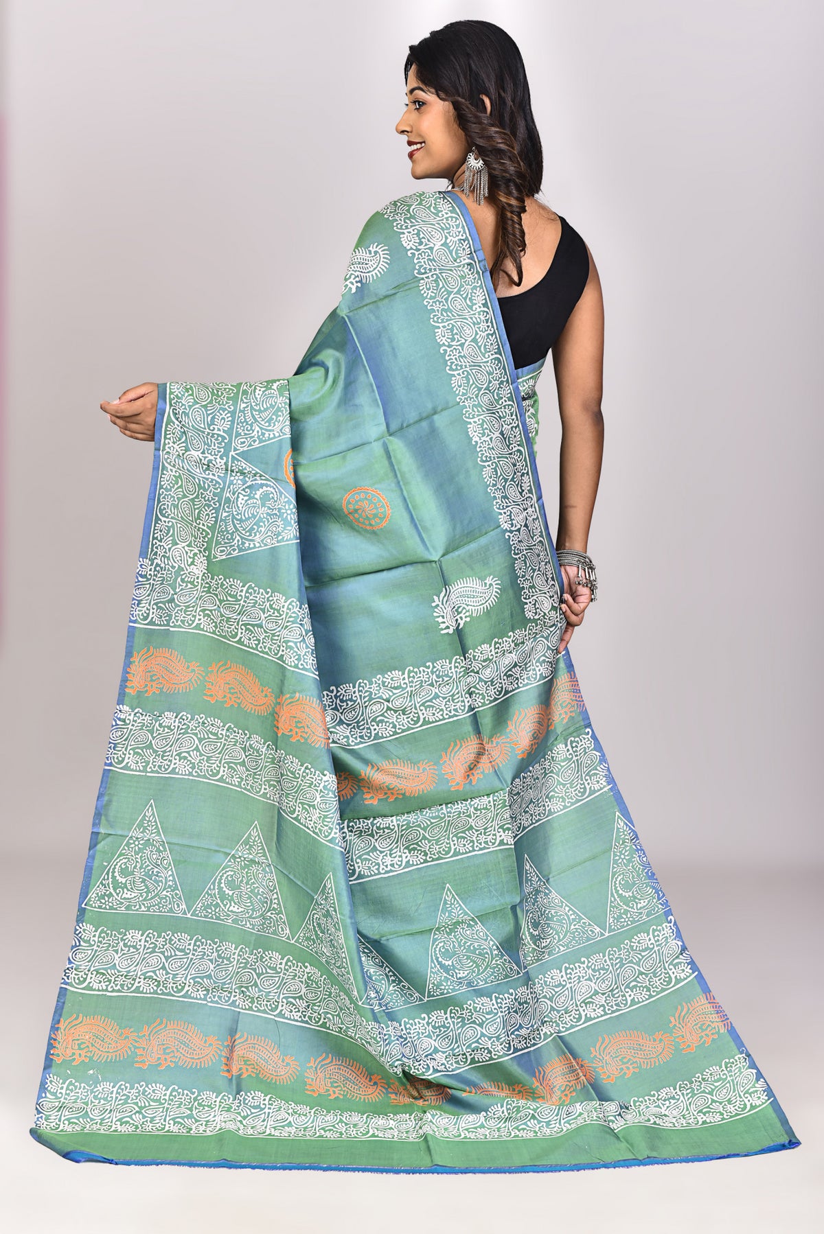Women's Katan Silk Block Saree With Blouse Piece