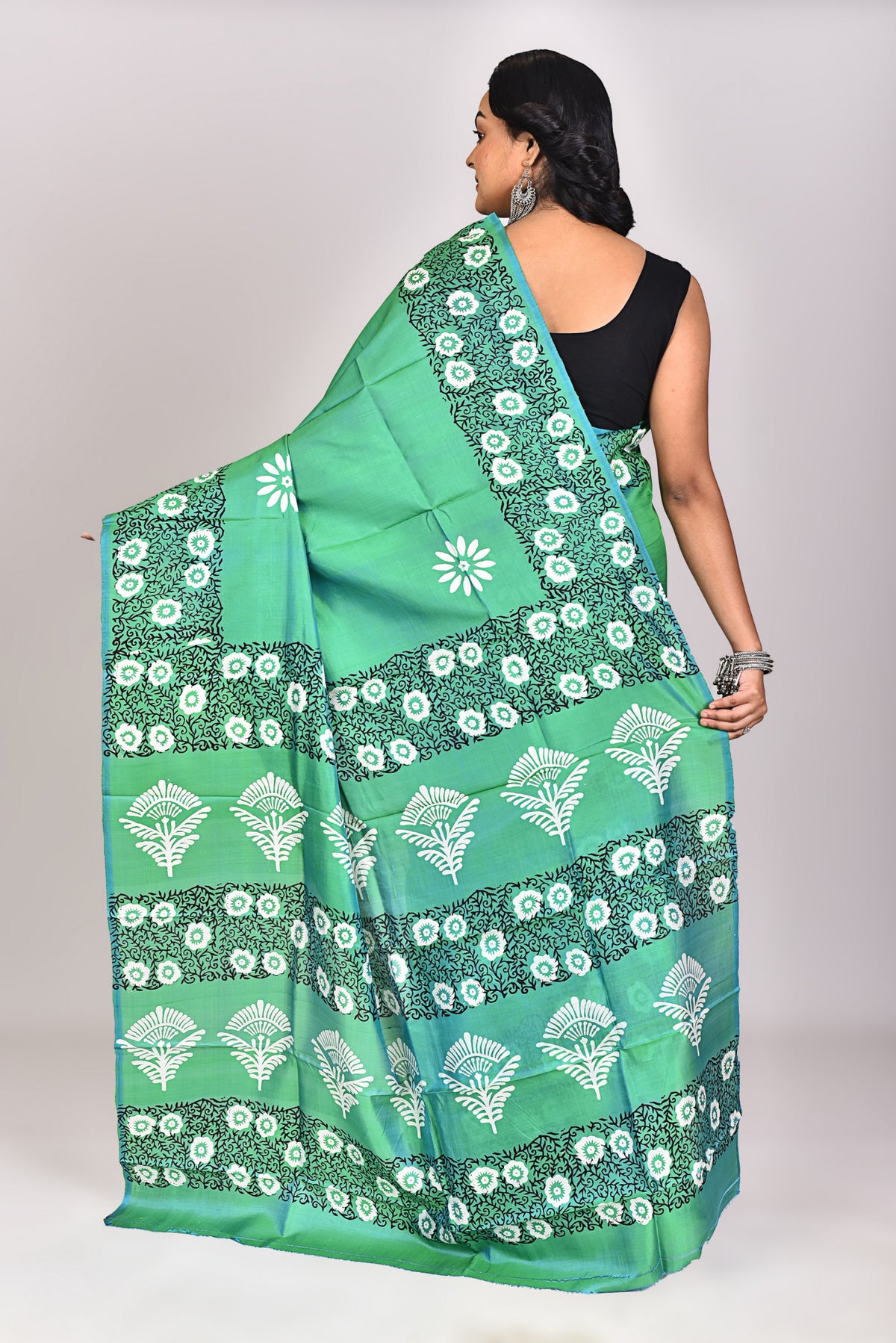 Women's Katan Silk Block Saree With Blouse Piece