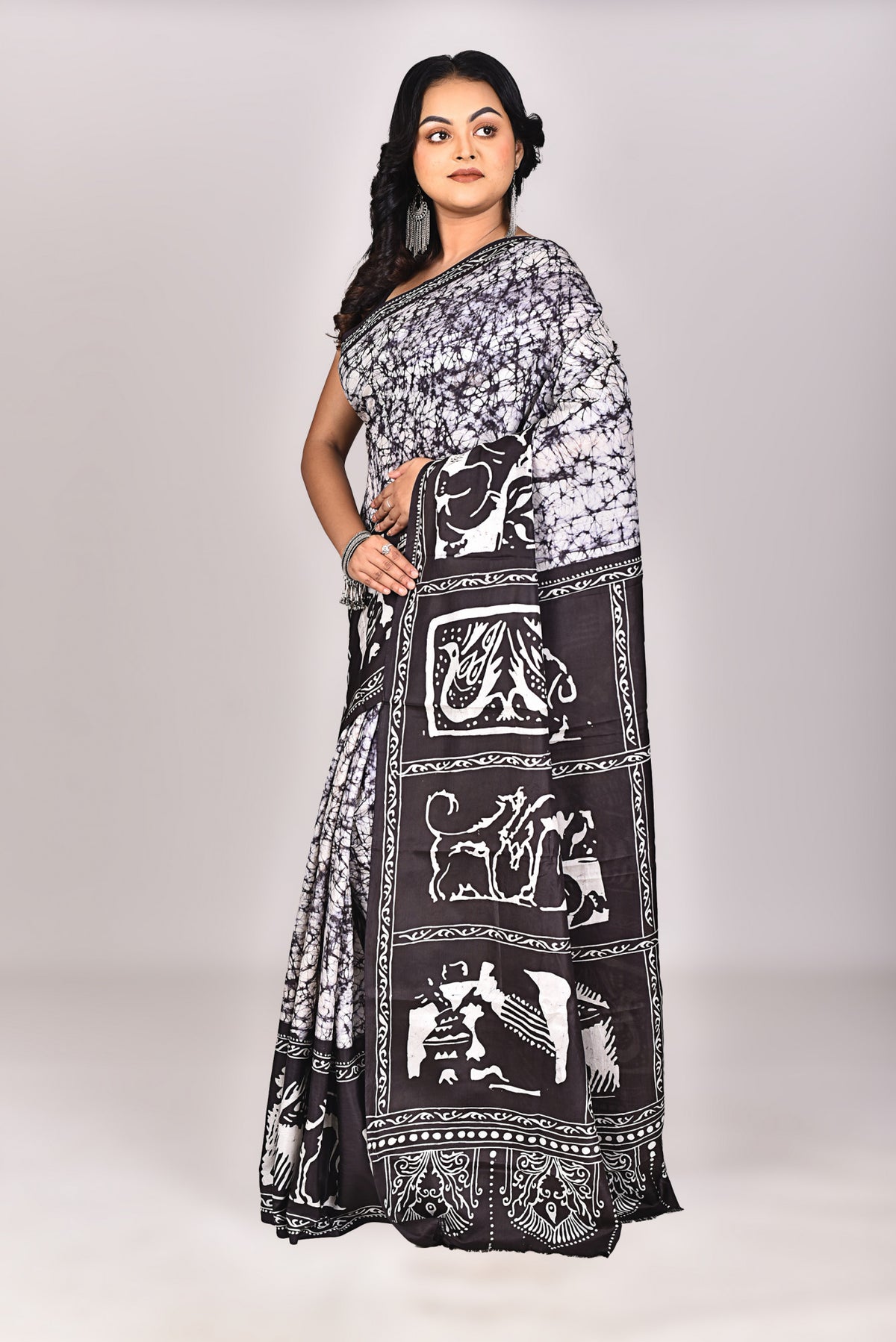 Women's Katan Silk Handbatik Saree With Blouse Piece
