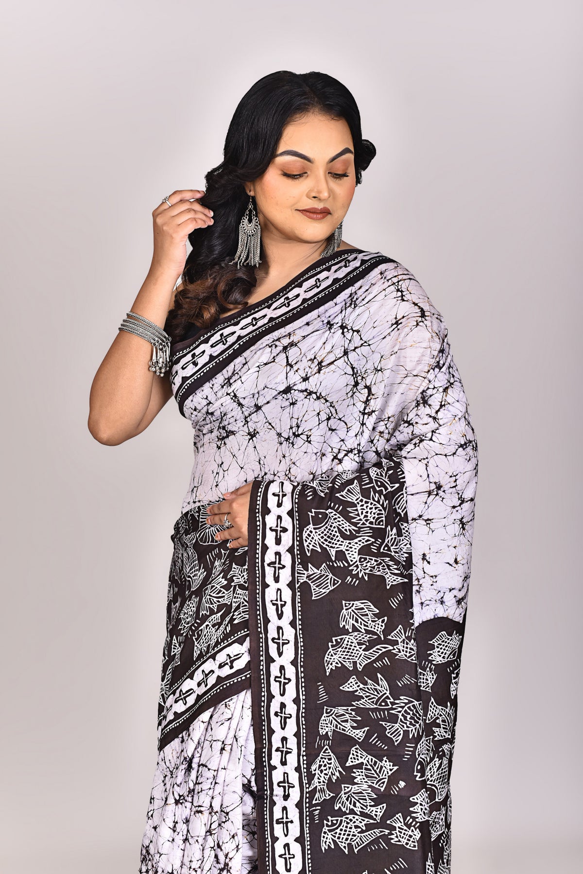 Women's Katan Silk Handbatik Saree With Blouse Piece