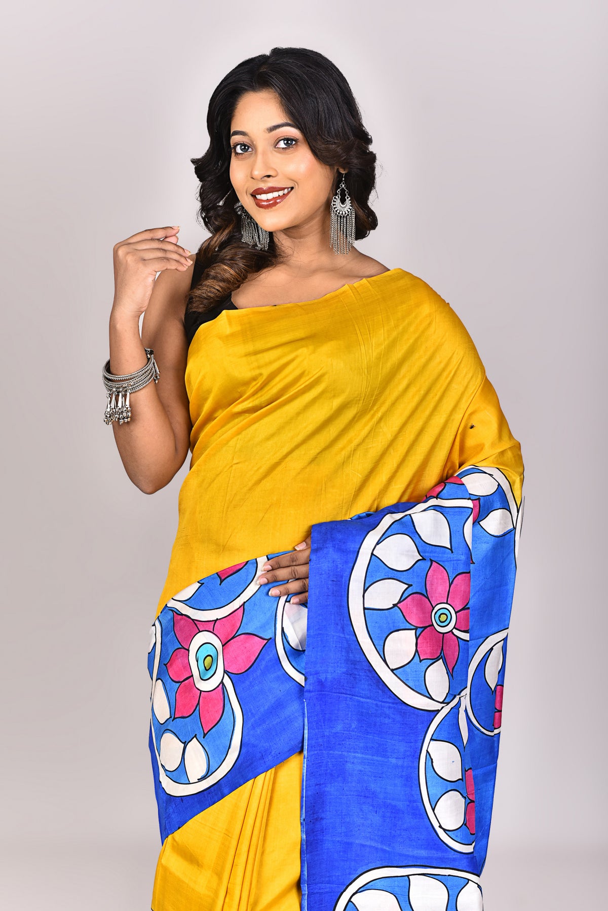 Women's Katan Silk Handprint Saree With Blouse Piece
