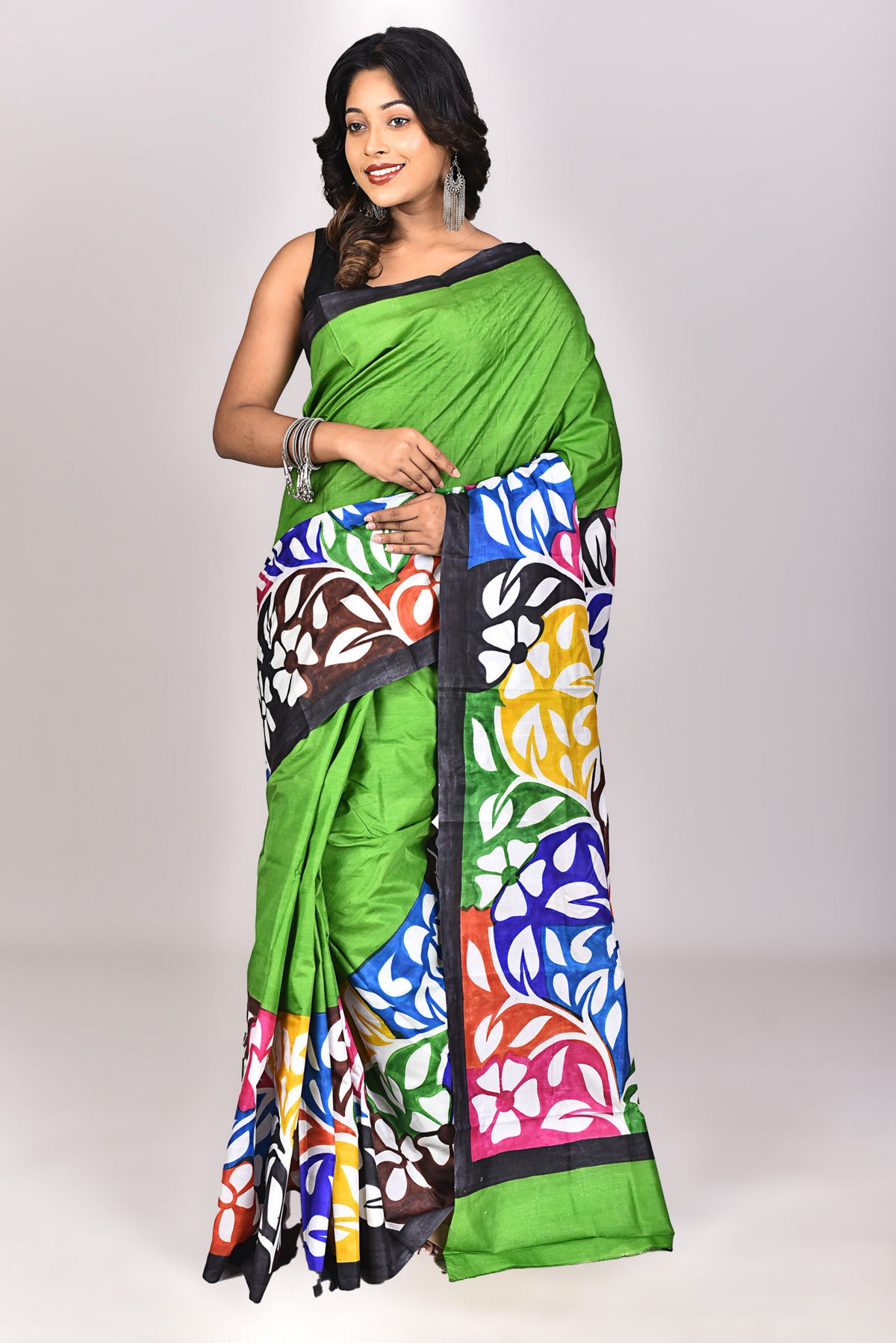 Women's Katan Silk Handprint Saree With Blouse Piece