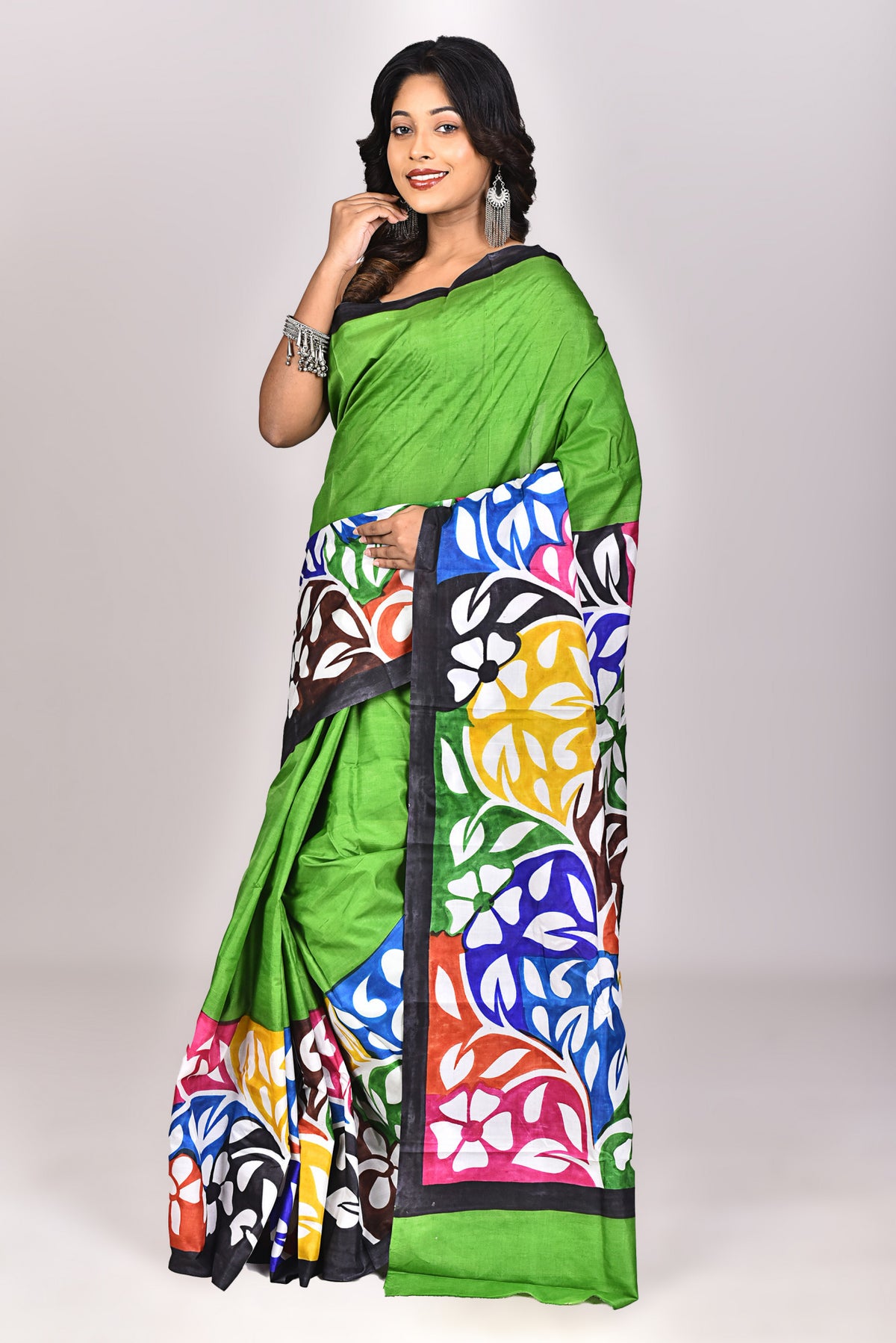 Women's Katan Silk Handprint Saree With Blouse Piece