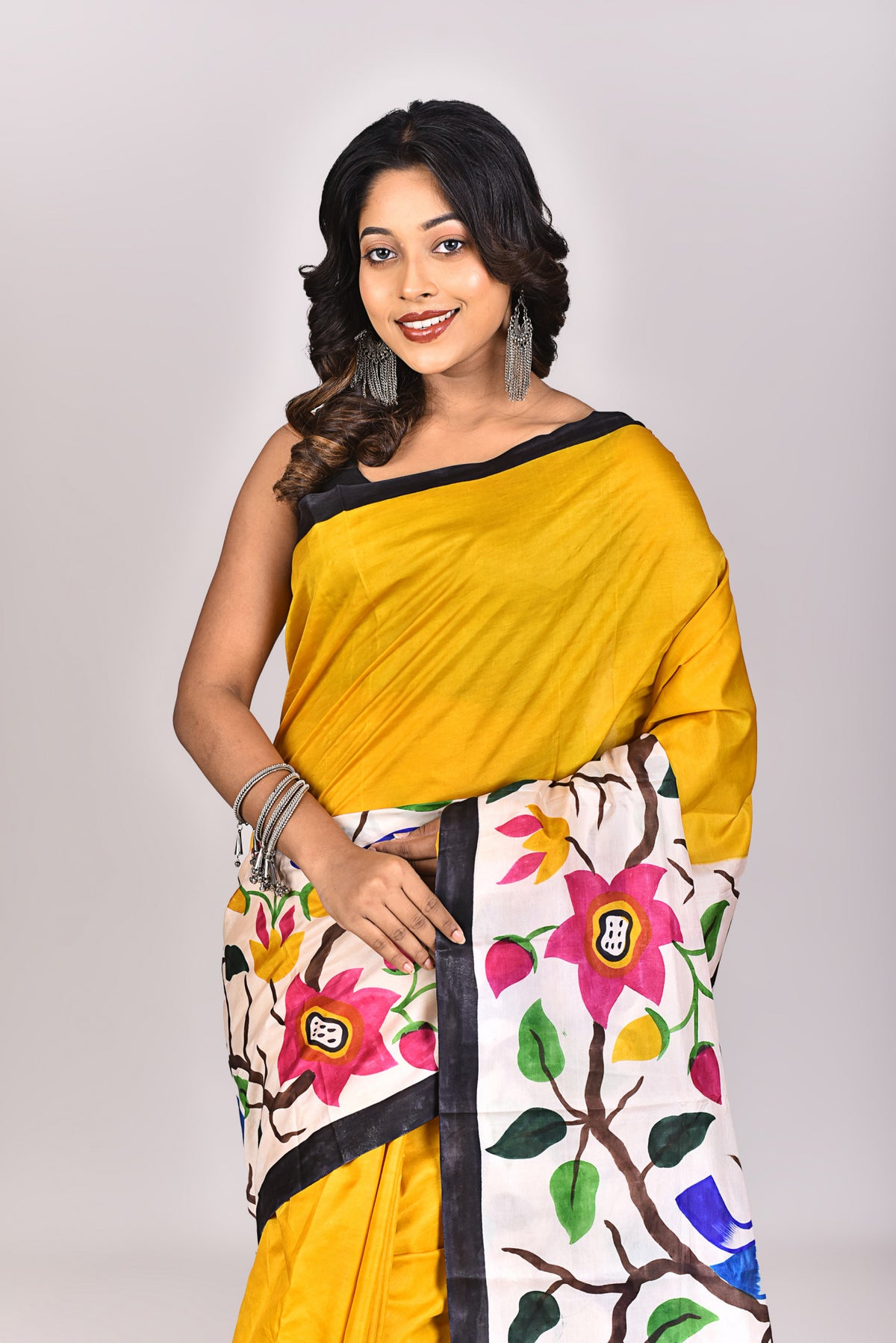 Women's Katan Silk Handprint Saree With Blouse Piece